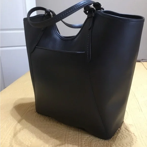 Coach Carry-All Tote Bag - Picture 4 of 6